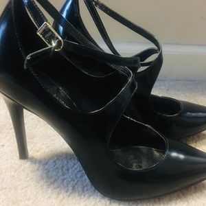 Patent leather Enzo heels